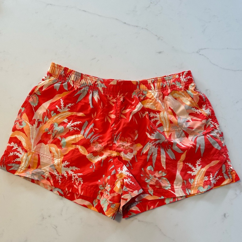 Columbia Women’s Shorts Medium, Orange Floral